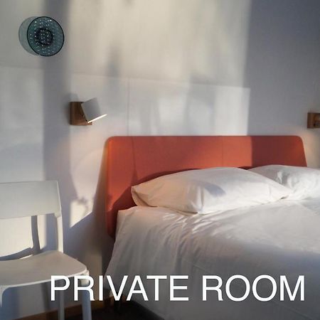 Room With A Few Amsterdam Eksteriør billede