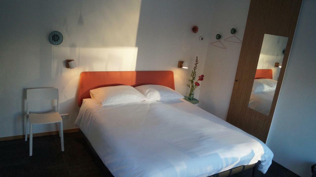 Room With A Few Amsterdam Eksteriør billede